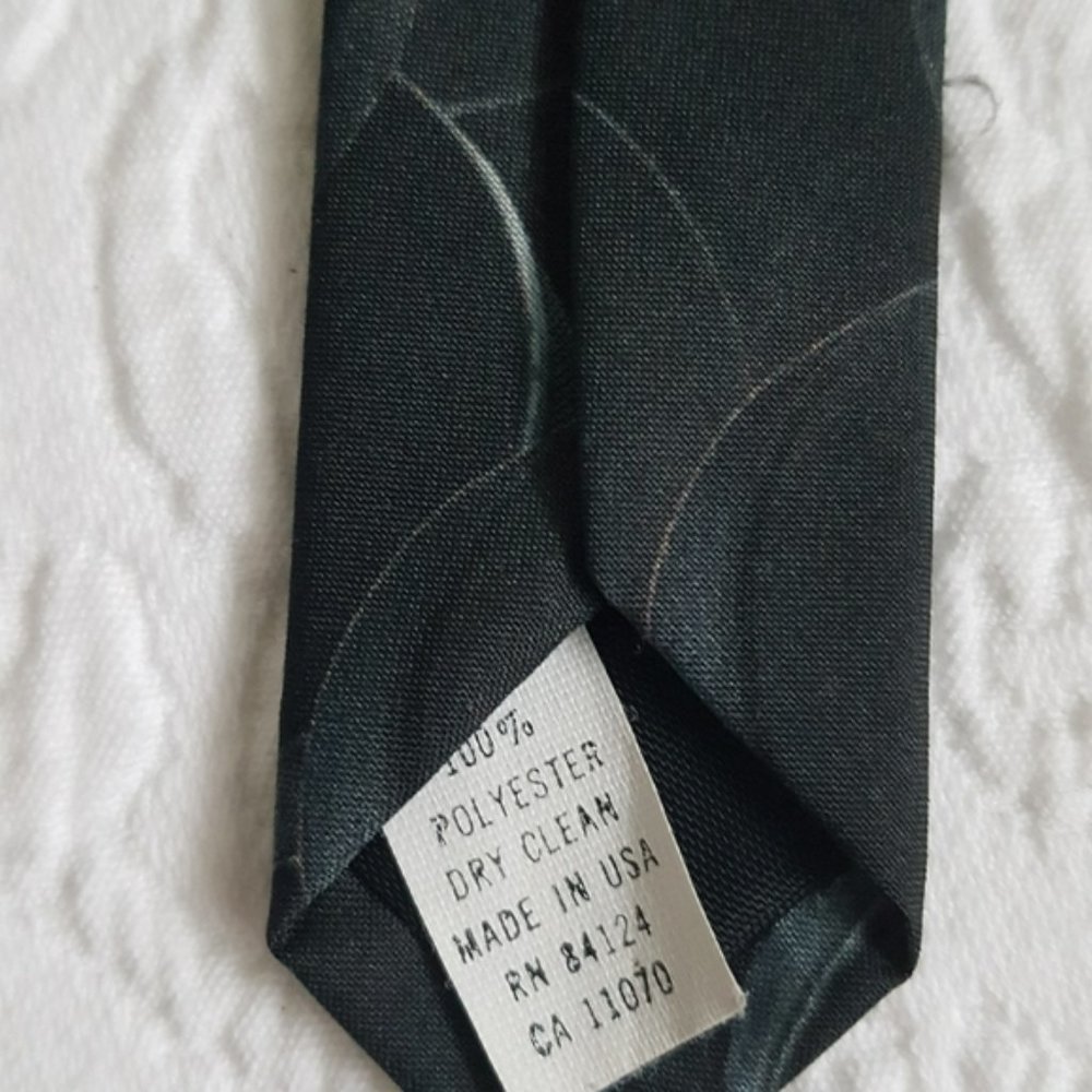 In Good Condition No Stains - Set Of Three Neck T… - image 3